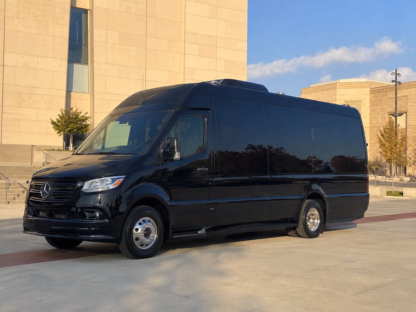 book the perfect ride for your next airport transfer 1