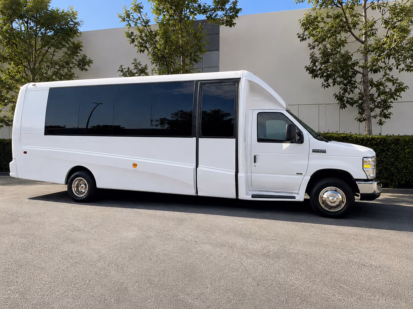 book the perfect ride for your next airport transfer 4